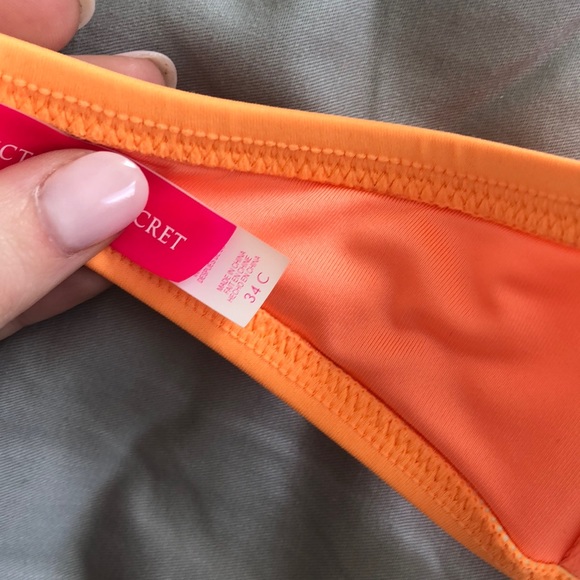Victoria Secret Bikini - Picture 2 of 4
